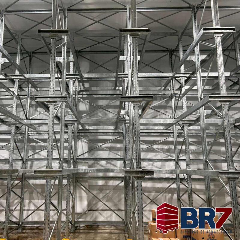 Sistema drive-in para fábrica de laticínios Sistema drive-in para fábrica de laticínios