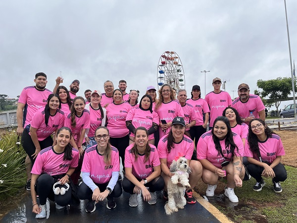 BR7 INSPIRA: CAMINHADA MARCA A PASSAGEM DO 'OUTUBRO ROSA'